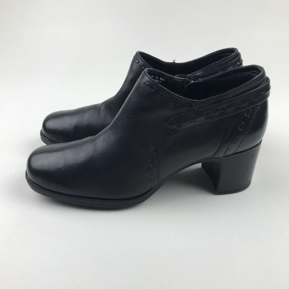 clarks womens black booties